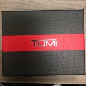 TUMI card case